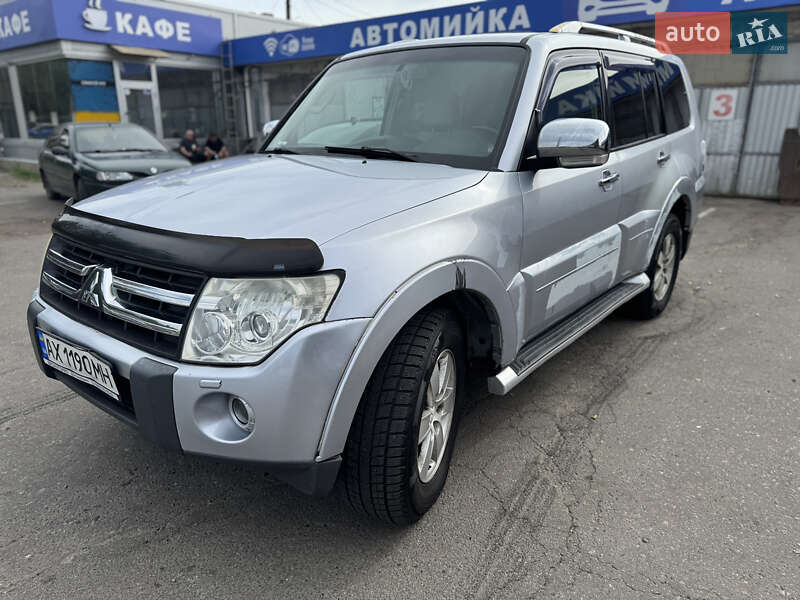 Mitsubishi Pajero (2007)
