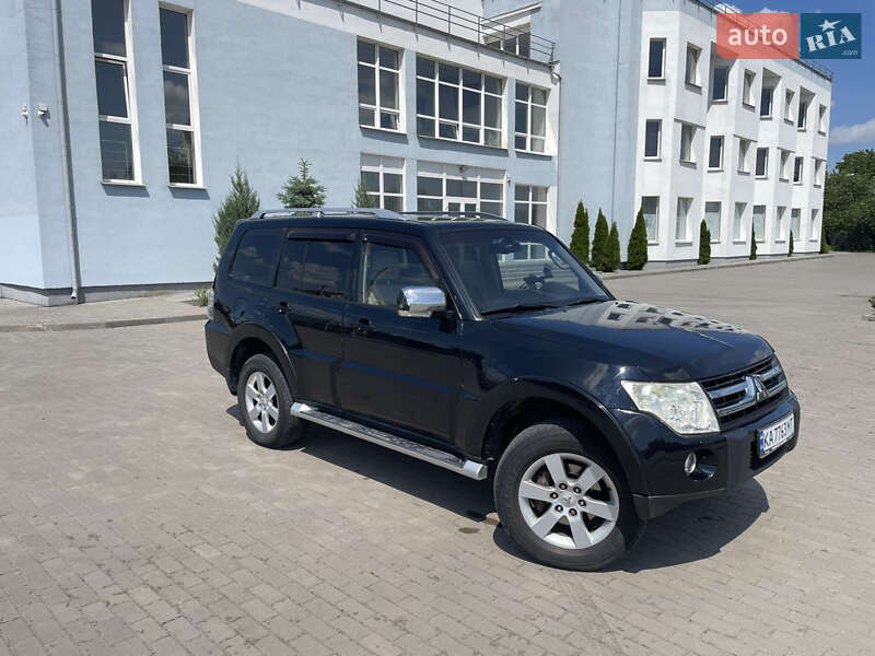 Mitsubishi Pajero (2007)