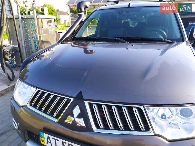Mitsubishi Pajero (2012)