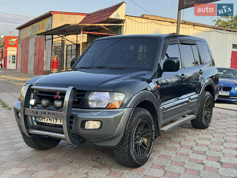 Mitsubishi Pajero (2000)