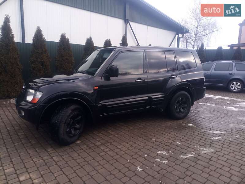 Mitsubishi Pajero (2001)