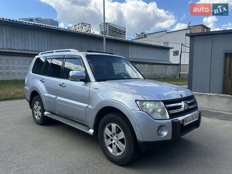 Mitsubishi Pajero (2007)