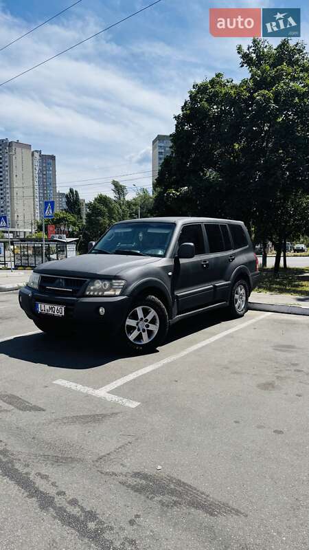 Mitsubishi Pajero (2006)