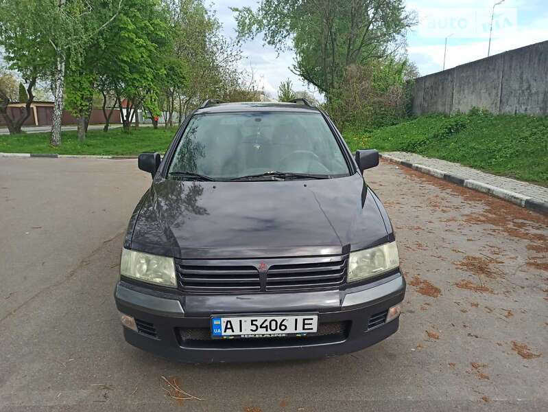 Mitsubishi Space wagon (2001)