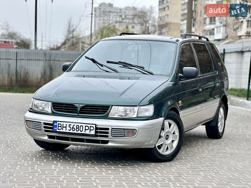 Mitsubishi Space wagon (1997)