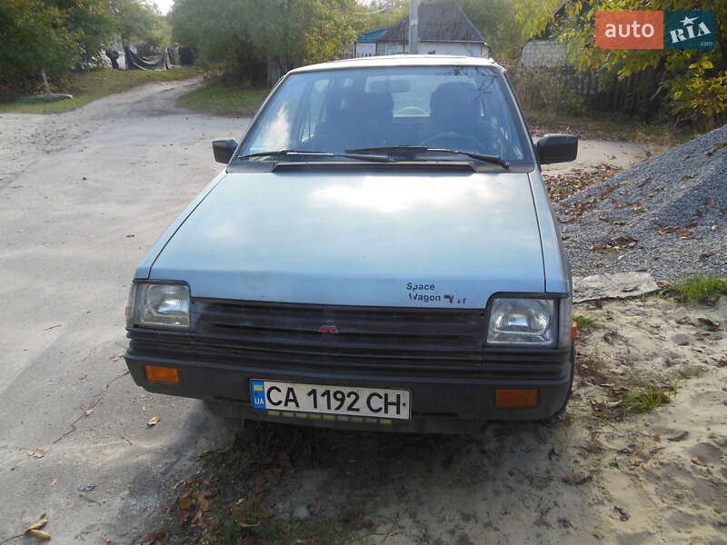 Mitsubishi Space wagon (1988)