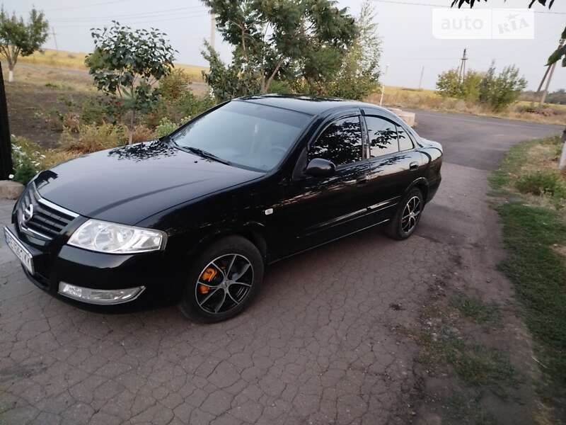 Nissan Almera (2011)