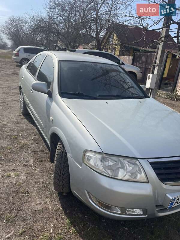 Nissan Almera (2007)