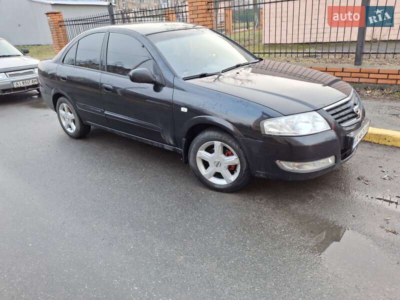 Nissan Almera (2006)