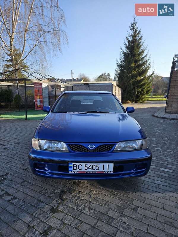 Nissan Almera (1999)