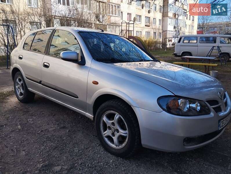 Nissan Almera (2003)
