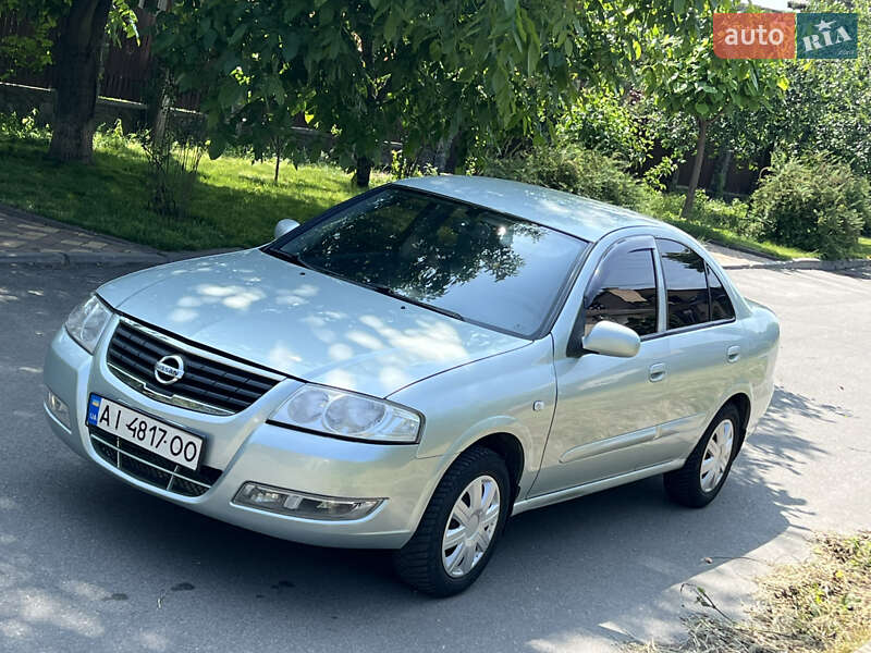 Nissan Almera (2007)