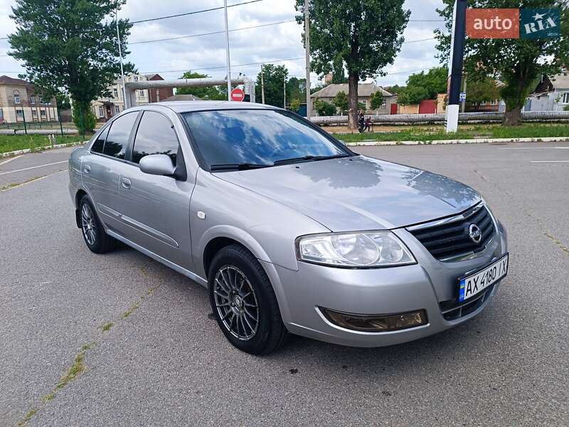 Nissan Almera (2008)