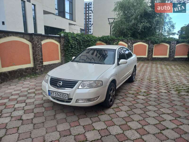 Nissan Almera (2006)