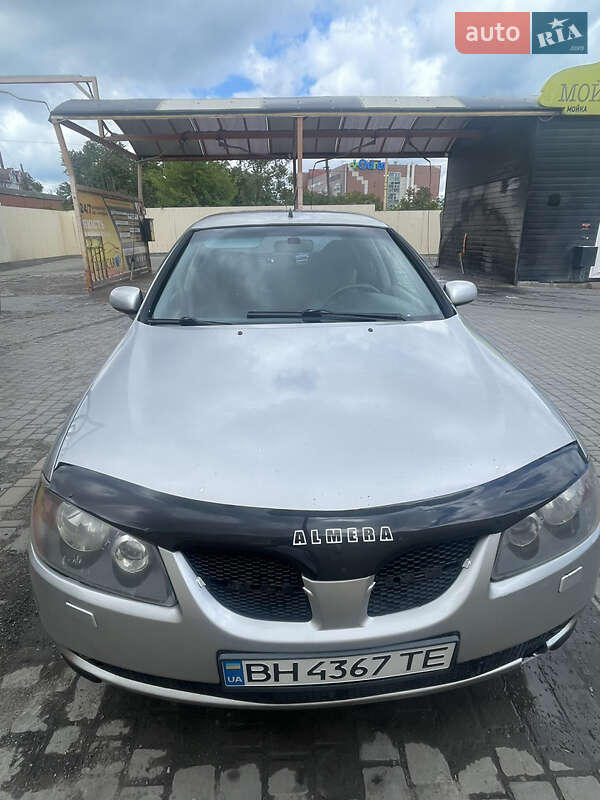Nissan Almera (2003)