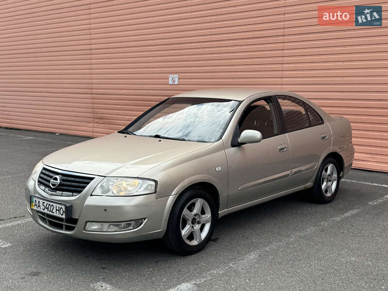 Nissan Almera (2008)