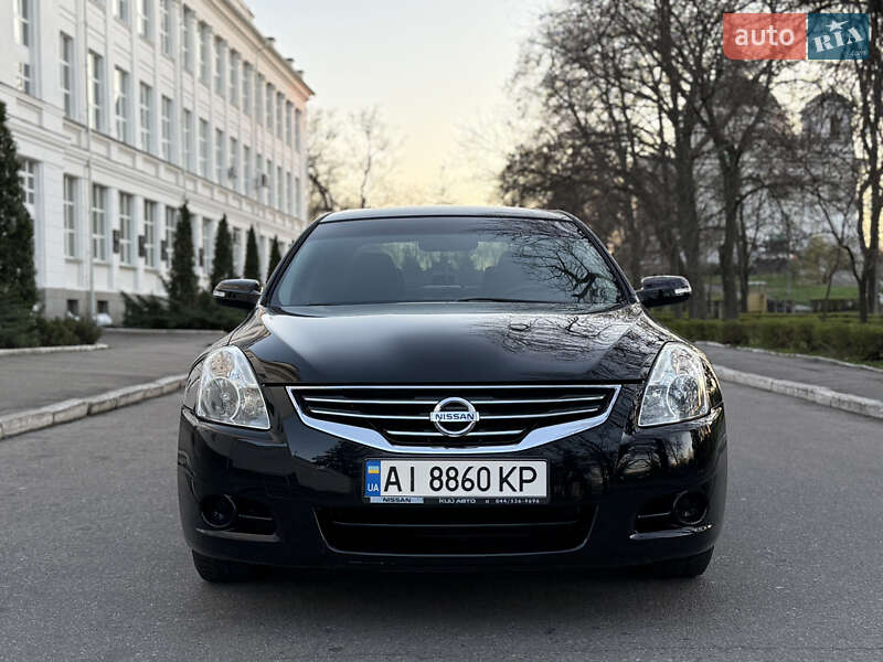 Nissan Altima (2011)