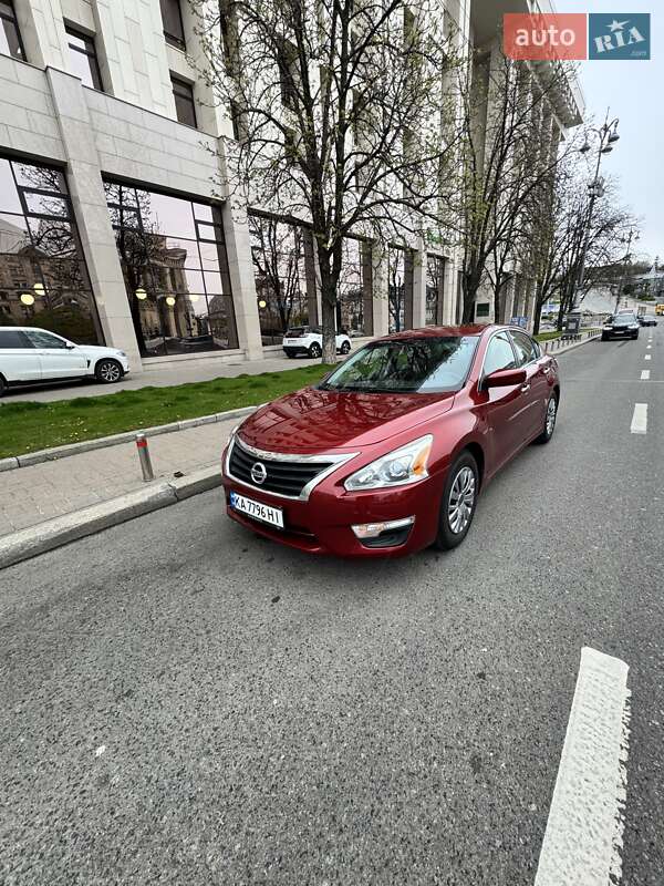 Nissan Altima (2015)