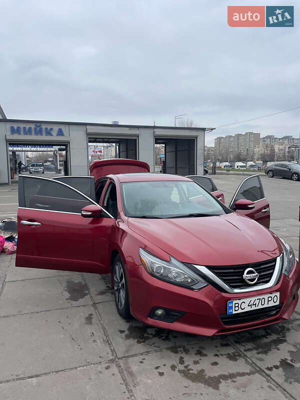 Nissan Altima (2016)