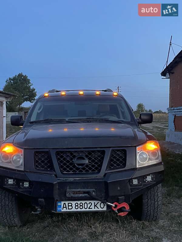 Nissan Armada (2008)
