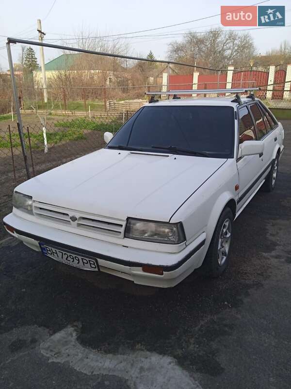 Nissan Bluebird (1989)