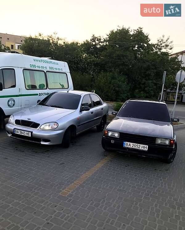 Nissan Bluebird (1986)