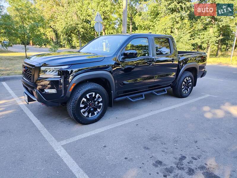 Nissan Frontier (2022)