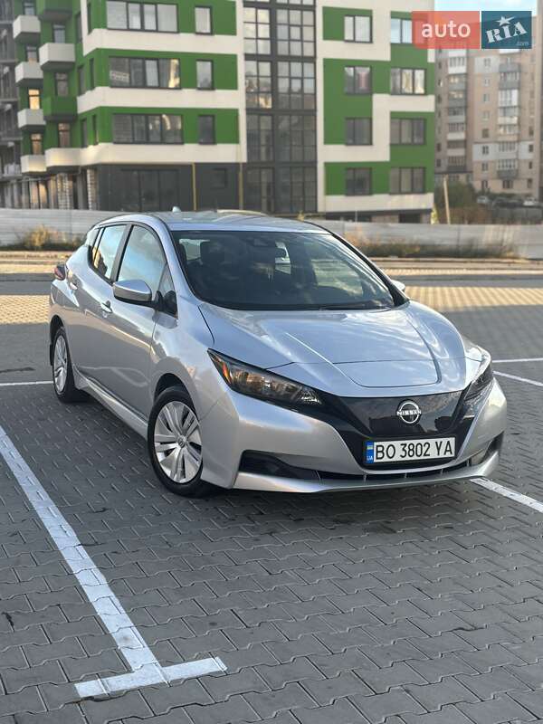 Nissan Leaf (2023)