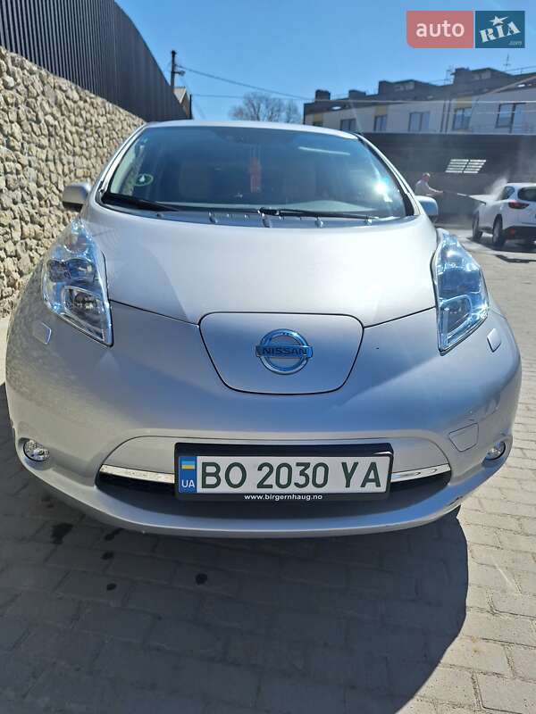 Nissan Leaf (2012)