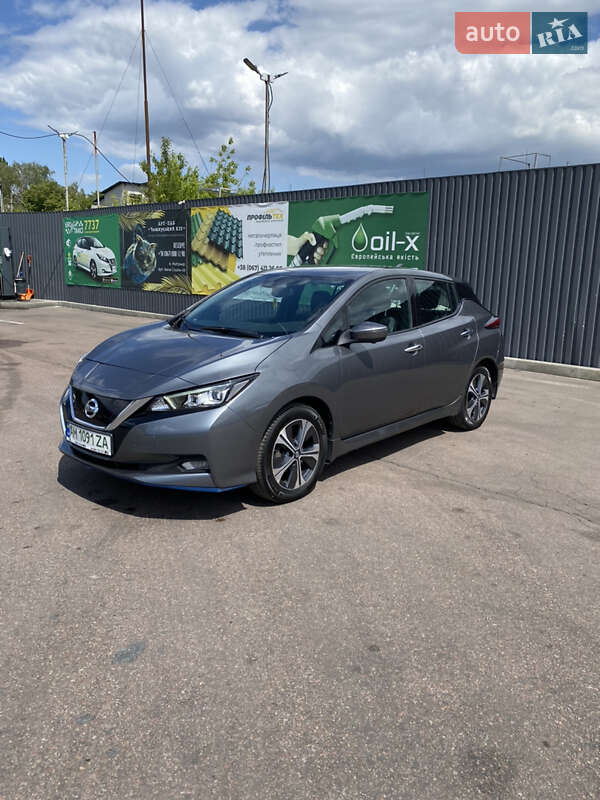 Nissan Leaf (2020)