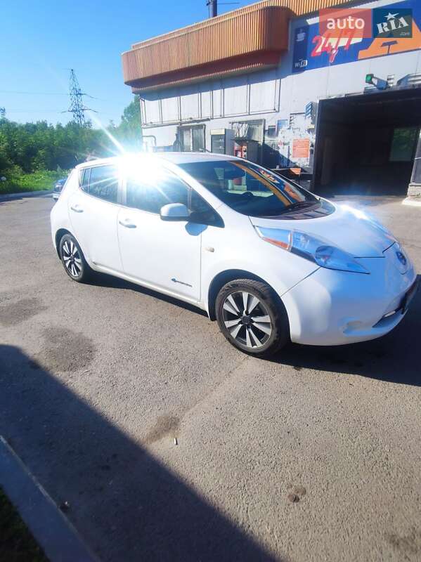 Nissan Leaf (2016)