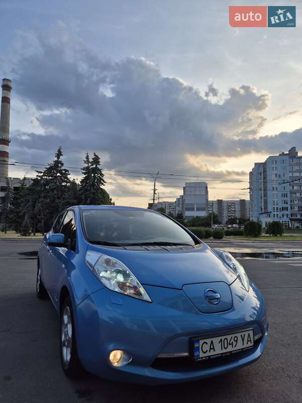 Nissan Leaf (2011)