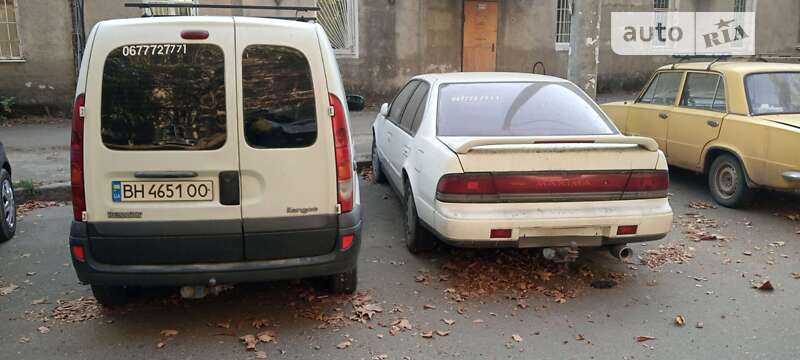 Nissan Maxima (1990)