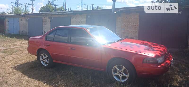 Nissan Maxima (1989)