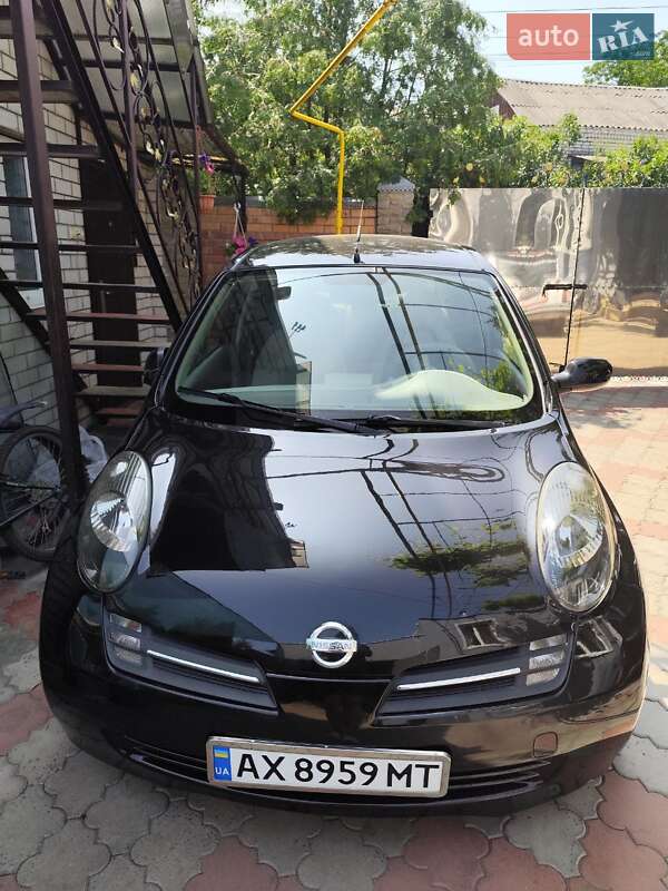 Nissan Micra (2004)