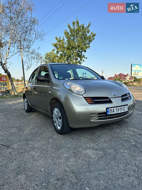 Nissan Micra (2004)