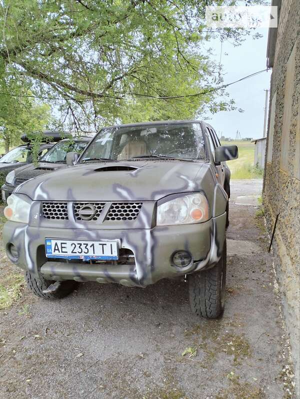 Nissan Navara (2003)