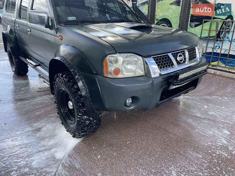 Nissan Navara (2005)