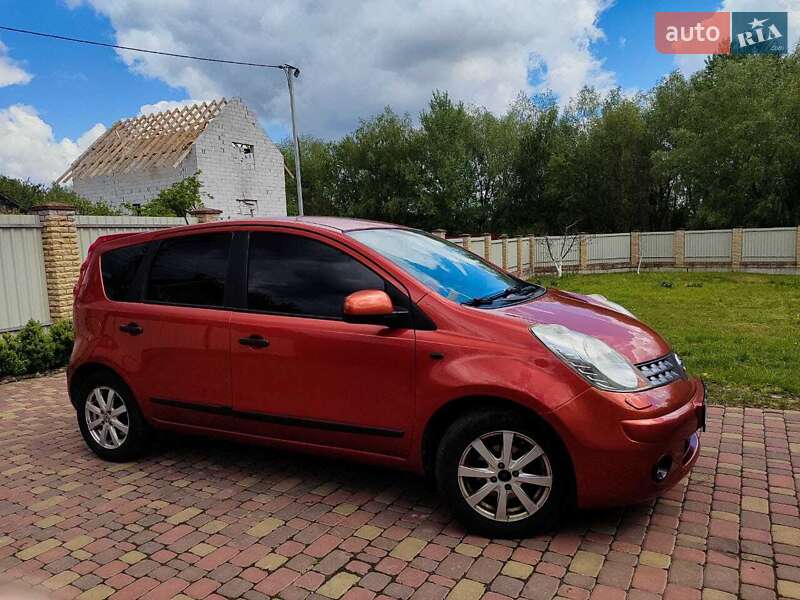 Nissan Note (2008)