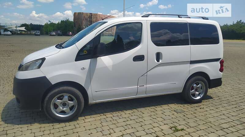 Nissan Nv 200 (2011)