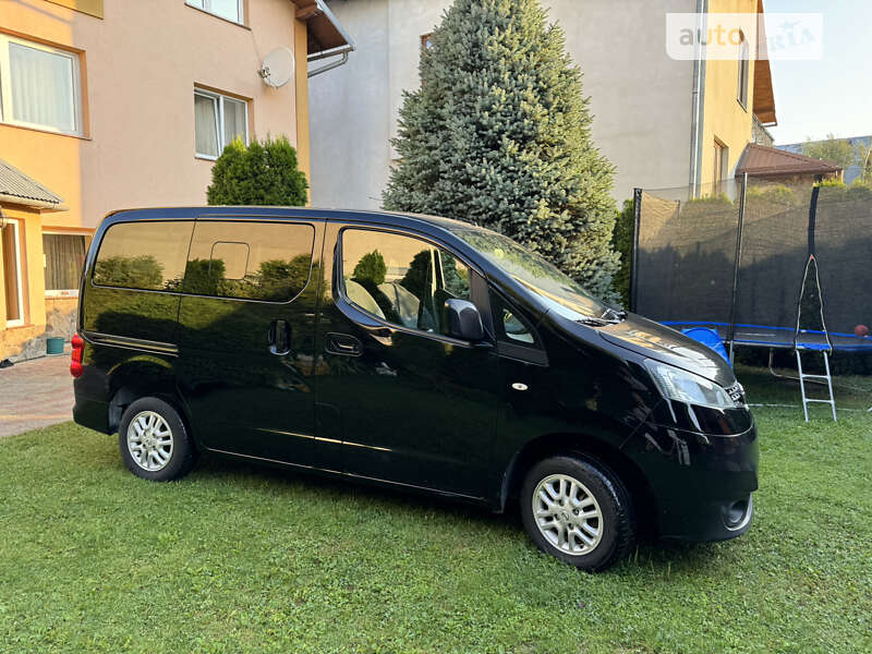 Nissan Nv 200 (2015)