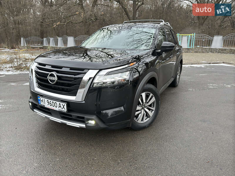 Nissan Pathfinder (2021)