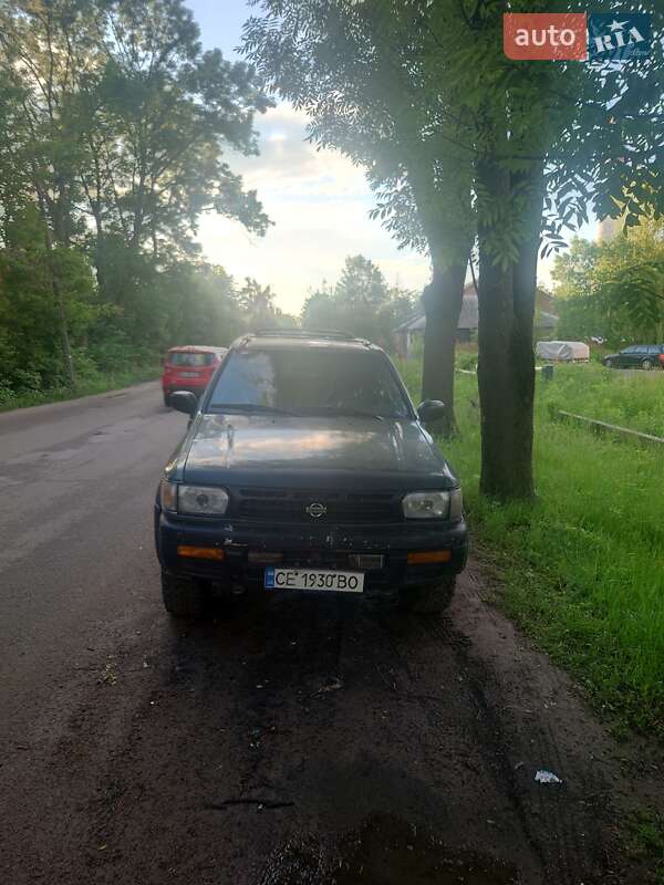 Nissan Pathfinder (1998)