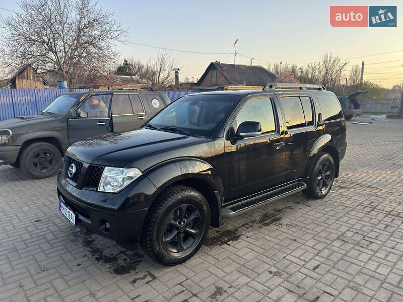 Nissan Pathfinder (2008)