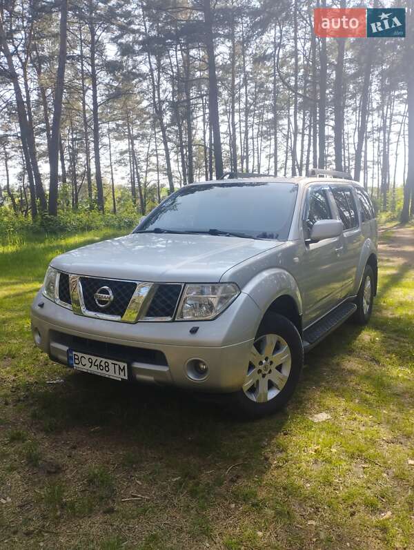 Nissan Pathfinder (2007)
