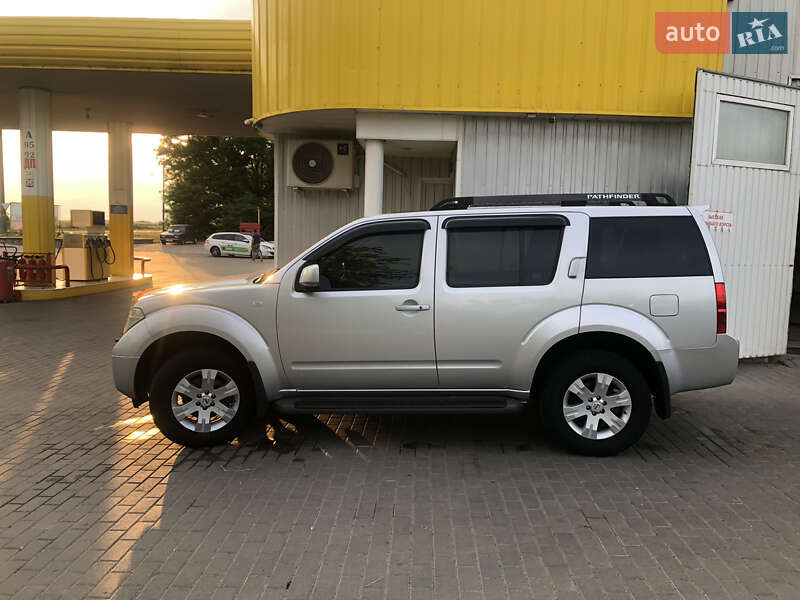 Nissan Pathfinder (2006)