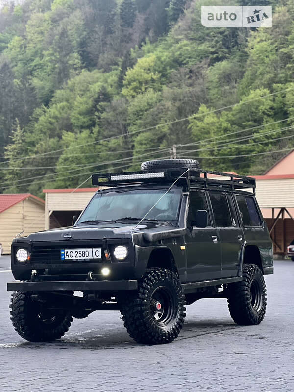 Nissan Patrol (1985)