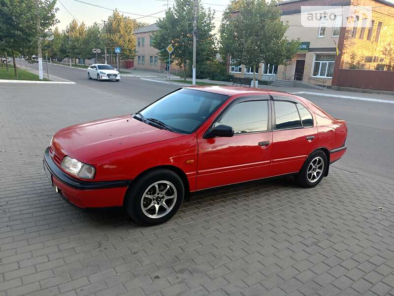 Nissan Primera (1992)