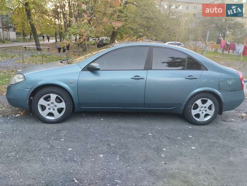 Nissan Primera (2002)