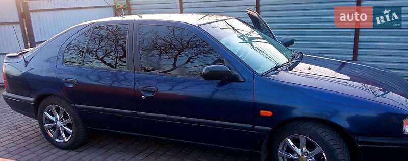 Nissan Primera (1993)